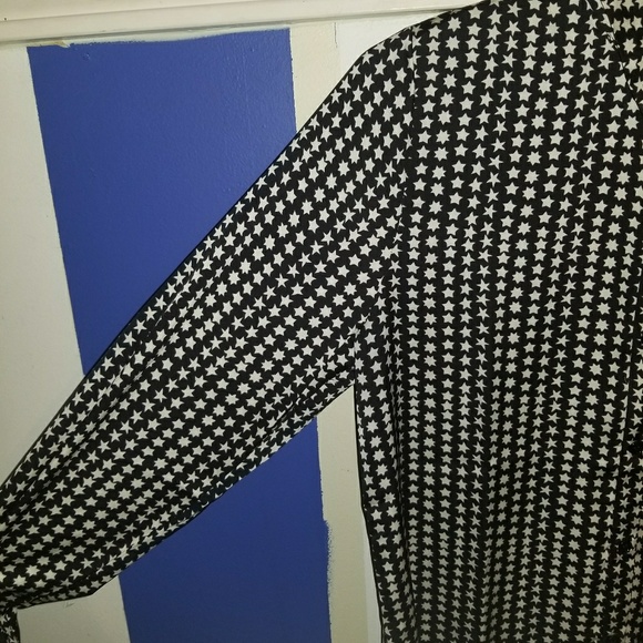 Forever 21 Black w/ White Stars Button-Up. - Picture 5 of 5